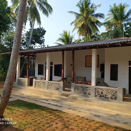 Priyanka Villa Bentota Exterior photo