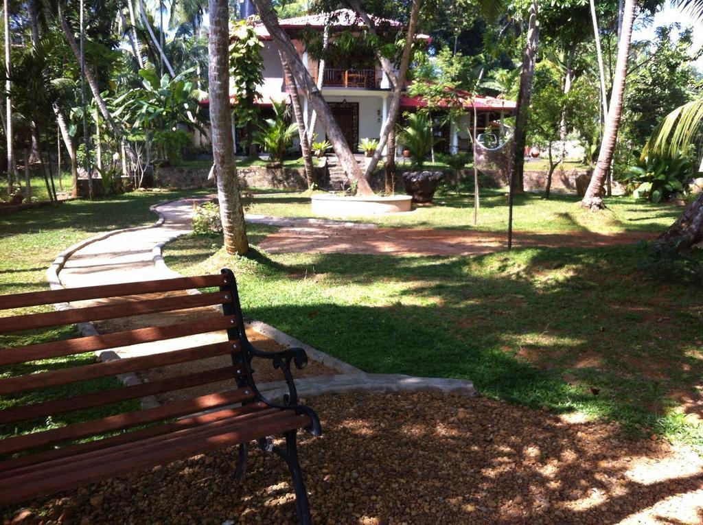 Priyanka Villa Bentota Exterior photo